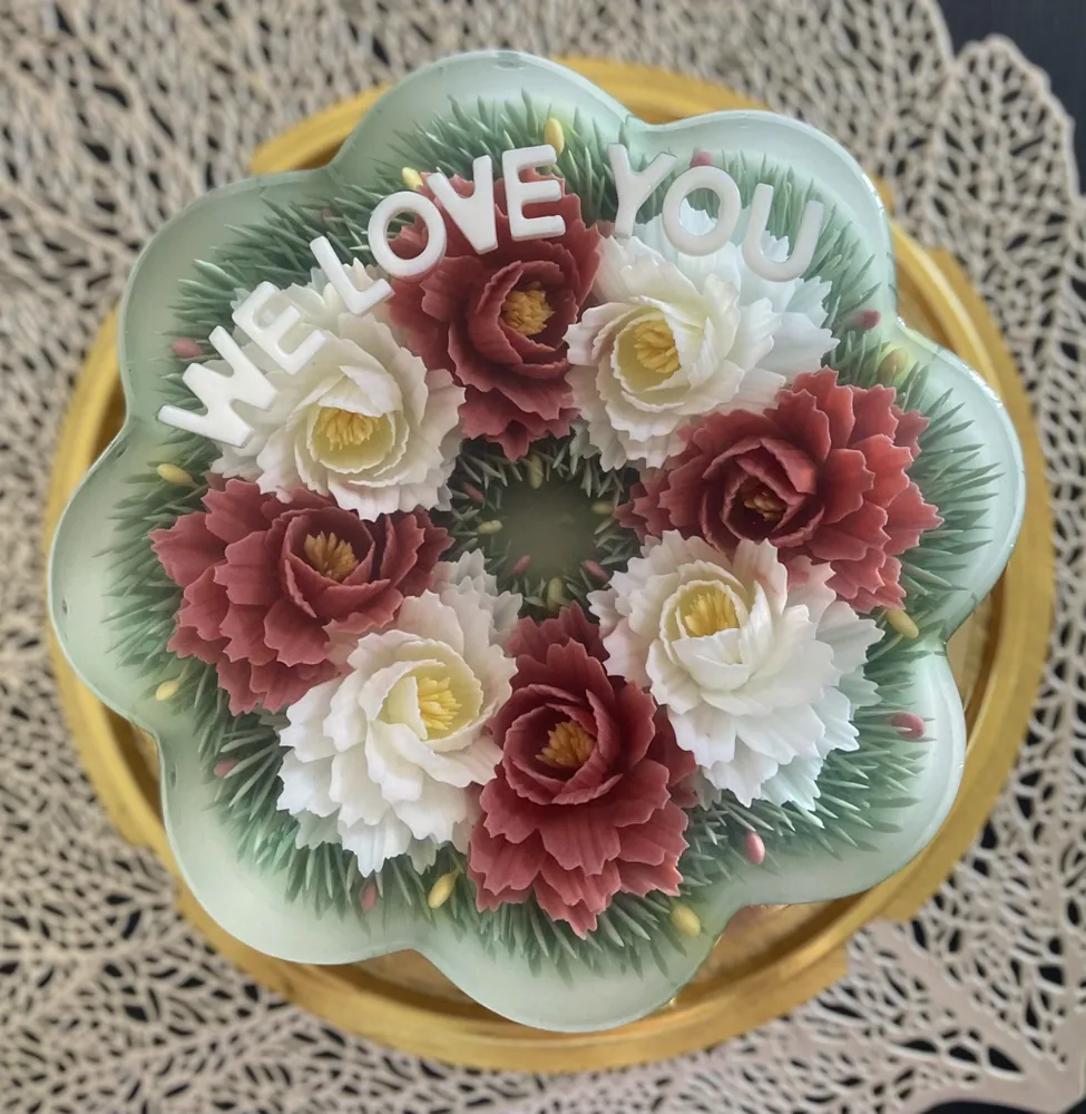 Crimson Rose Wreath 3D jelly cake, viewed from above